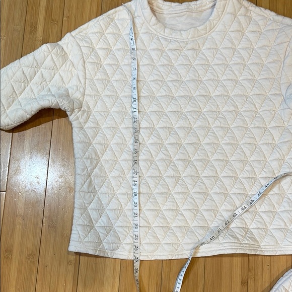 Cozy Cream Quilted Lounge Set - Picture 11 of 12